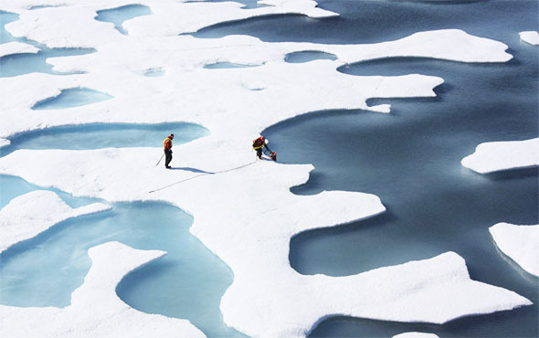 Kutuplardaki buzlarda rekor azalma
