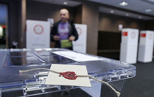 Yurt dışındaki seçmen referandum için sandık başına gidiyor