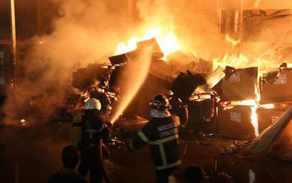 Kocaeli'nde korkutan fabrika yangını