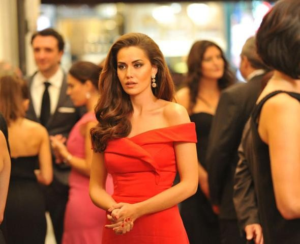 Fahriye Evcen'i hiç böyle görmediniz