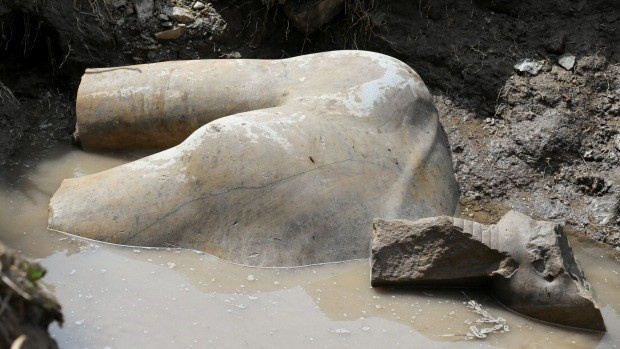 Kahire'de 3300 yıllık heykeller bulundu