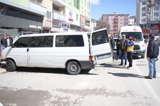 İçine bakan telefona sarıldı feci manzara!