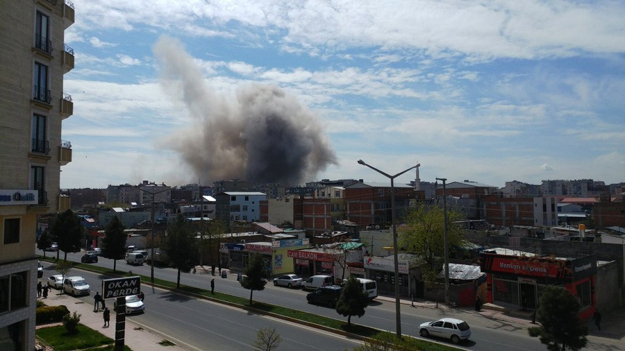 Diyarbakır’da son dakika şiddetli patlamadan ilk görüntüler