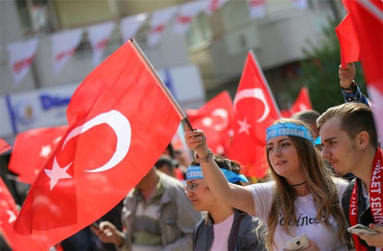 AK Parti İzmir'de bu kez şeytanın bacağına kıracak!