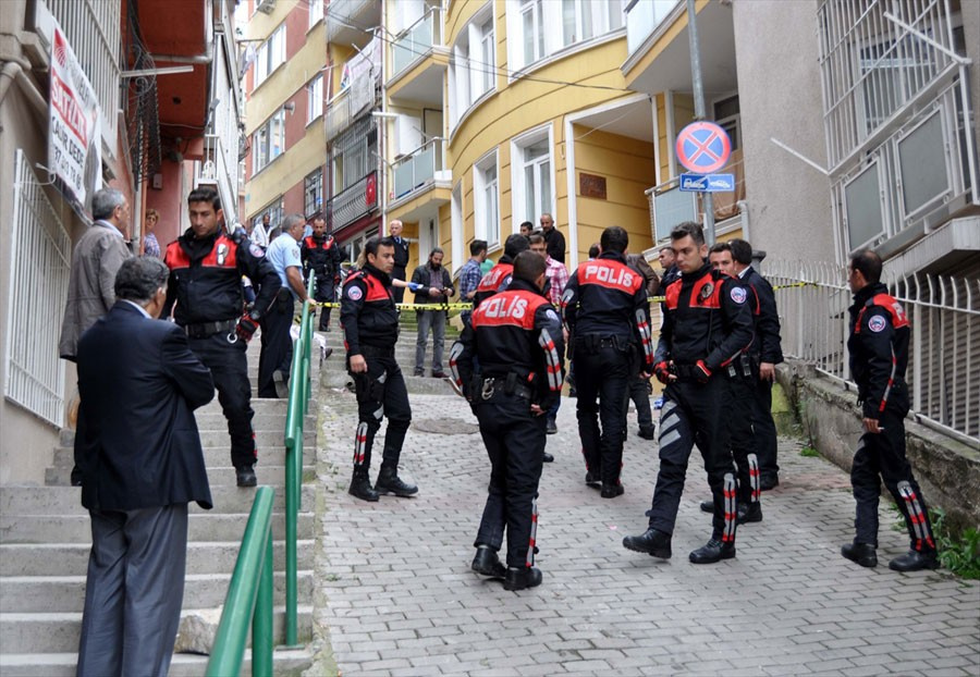 Sokak kan gölüne döndü mahalleli şoka girdi