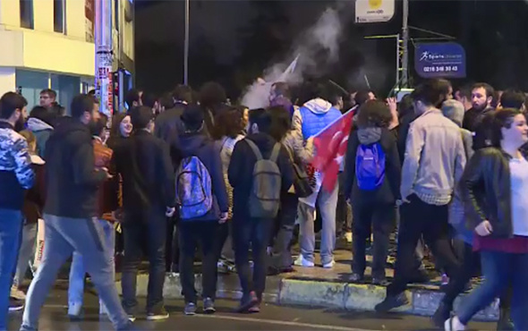 Kadıköy'de izinsiz gösteri