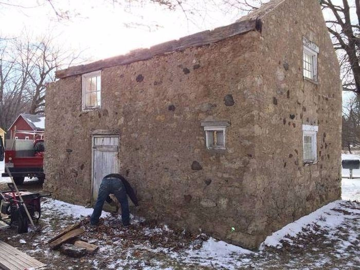 Bu duvarı bile olmayan binayı öyle bir hale getirdi ki...