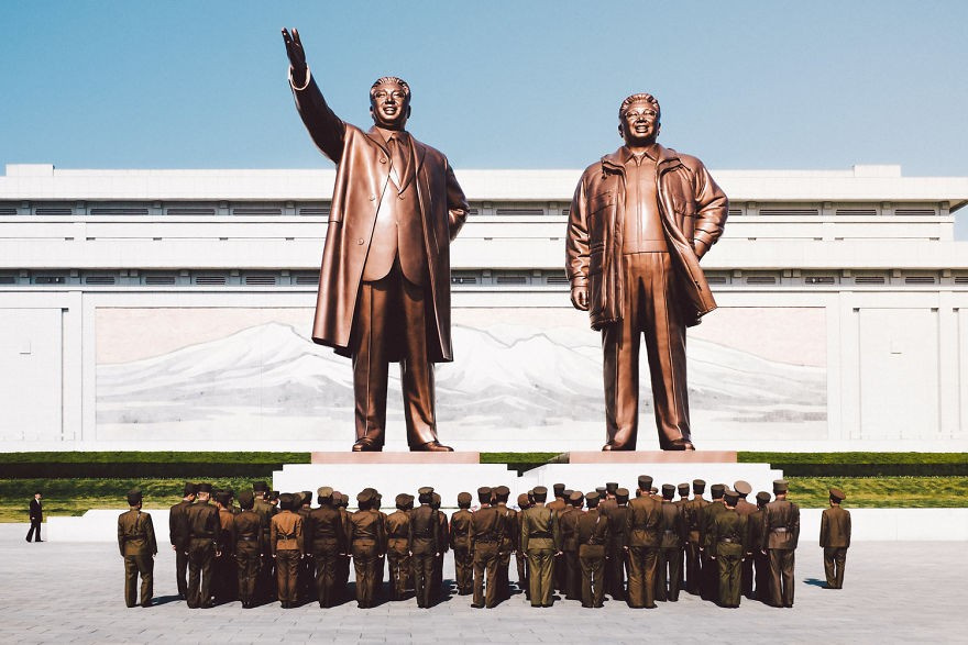 Dünyanın en kapalı ülkesi Kuzey Kore'nin hiç görmediğimiz yüzü
