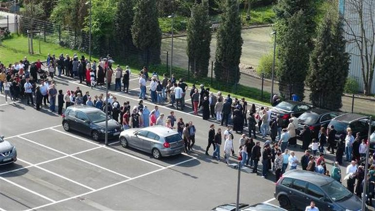 Almanya'da referandum kuyruğu