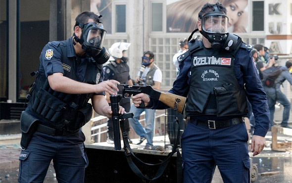 İstanbul Emniyeti açığa alınan memur ve polisler listesi biri var ki...