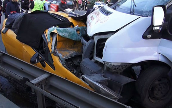 Maltepe'de korkunç kaza: 2 ölü 3 yaralı