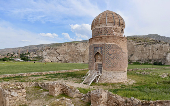 650 yıllık türbenin taşınmasında son adımlar