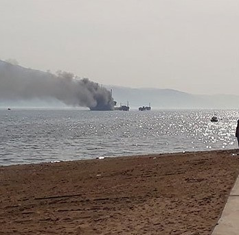 Kocaeli Körfezi'nde LPG tankeri yangın ilk görüntüler