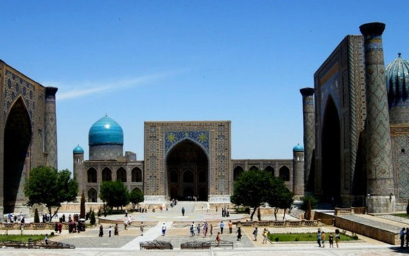 Özbekistan'da "Tatil ve Eğlence Fuarı" açıldı