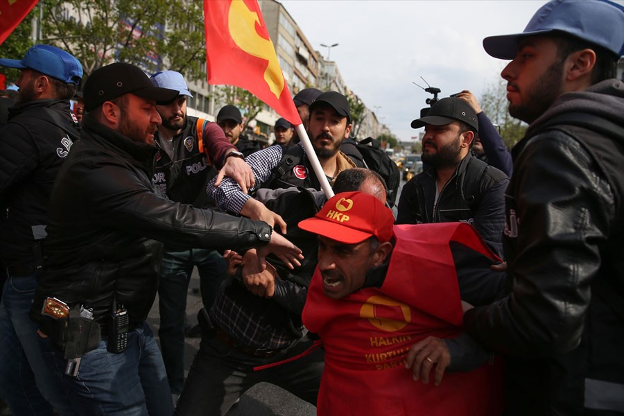İstanbul’da 1 Mayıs olayları işte gözaltı görüntüleri 