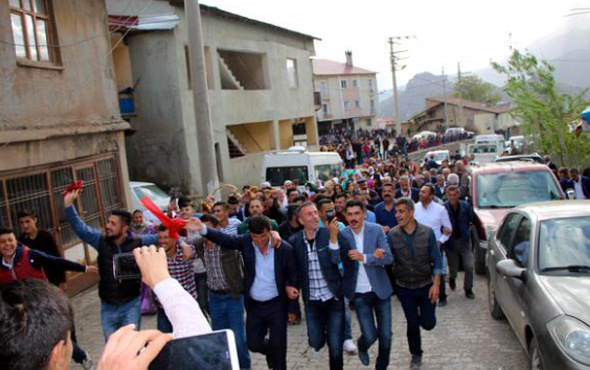 Kato Dağı zirvesinde operasyon, eteğinde aşiret düğünü