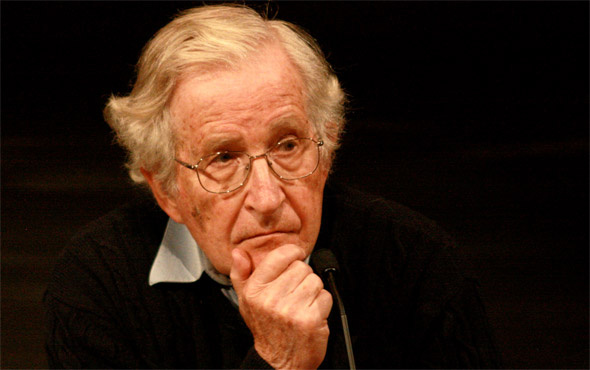 Ünlü yazar Noam Chomsky'nin Trump bombası