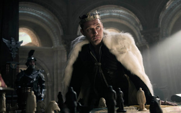 Kral Arthur: Kılıç Efsanesi filmi fragmanı - Sinemalarda bu hafta