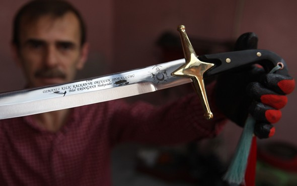 Bilal Erdoğan'a özel kılıç