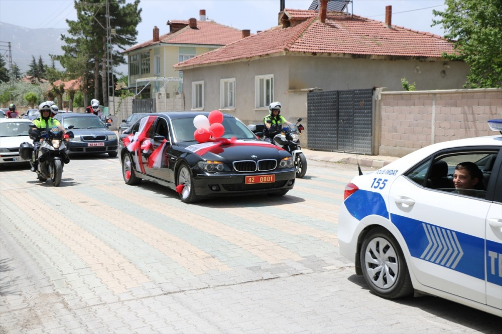 Vatandaşlar şehidin oğlunun düğününe akın etti! Gözyaşları sel oldu