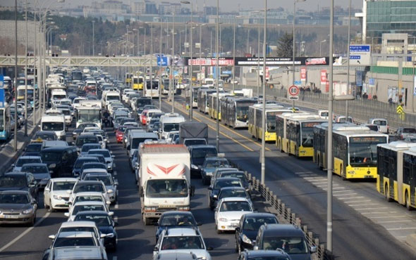 Tatilciler yola düştü yoğunluk var!