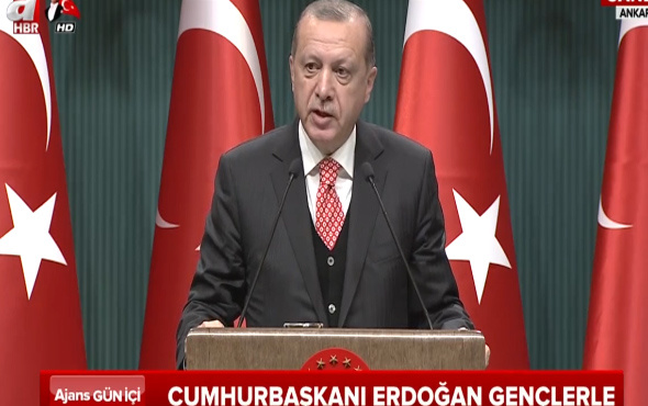 Cumhurbaşkanı Erdoğan Beştepe'de gençlere seslendi