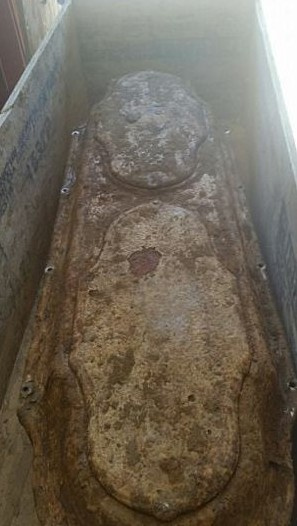 Yüzyıl önce böyle konuldu mucize bebeğin mezarı hala bozulmadı!