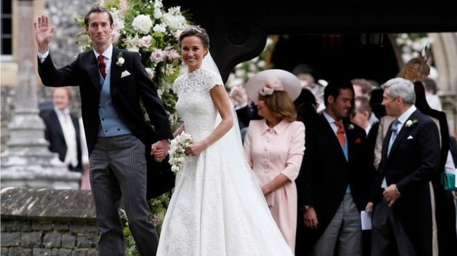 Kate Middleton'ın kardeşi evlendi gelinliğine bakın!