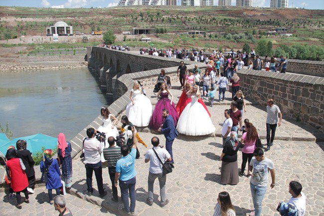 Rus mankenler Diyarbakır'da