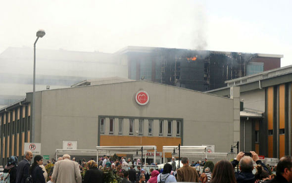 İstanbul'da hastane inşaatında yangın