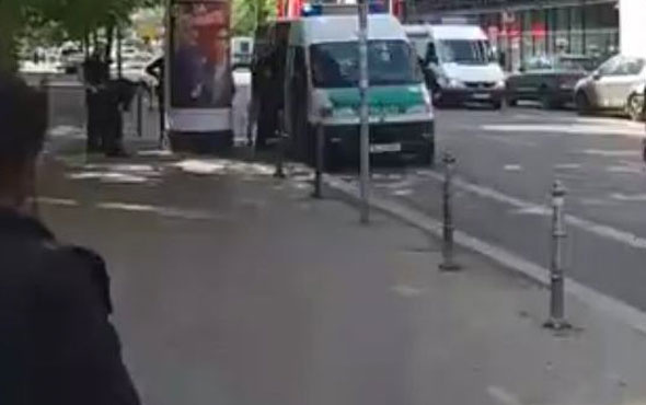 Berlin'de SPD merkezinde bomba alarmı