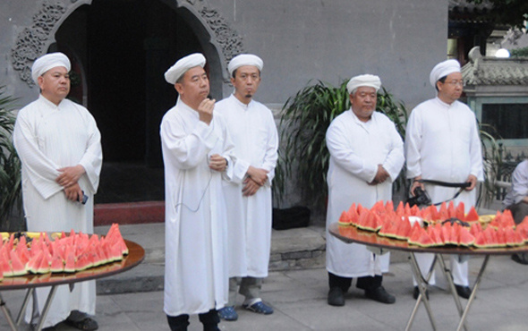 Çin'de ilk iftardan kareler