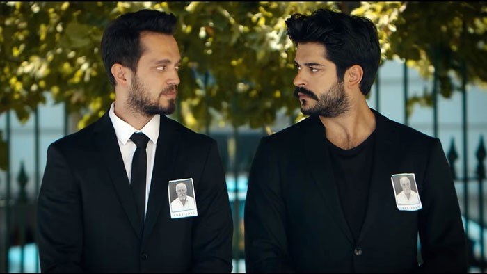 Burak Özçivit Aslı Enver sırrını ağzından kaçırdı! Filmde olacak mı?