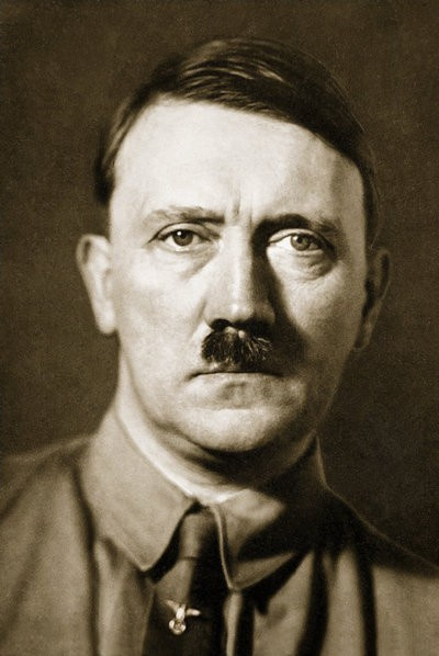 Adolf Hitler ölmedi! Bu iddia tarihi değiştirecek