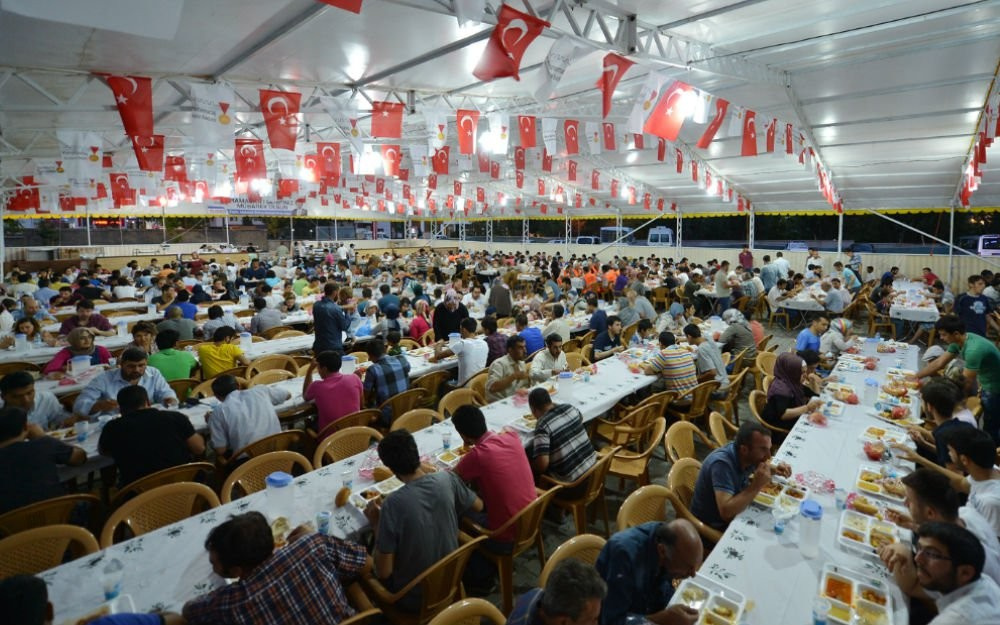 İstanbul'da ilçe ilçe iftar çadırları nerede?