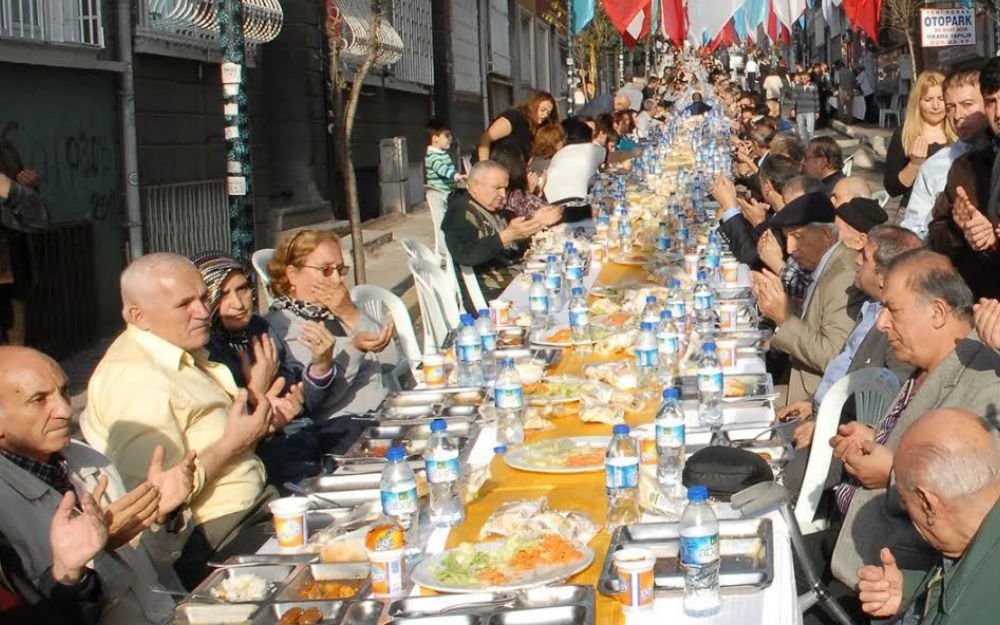 İstanbul'da ilçe ilçe iftar çadırları nerede?