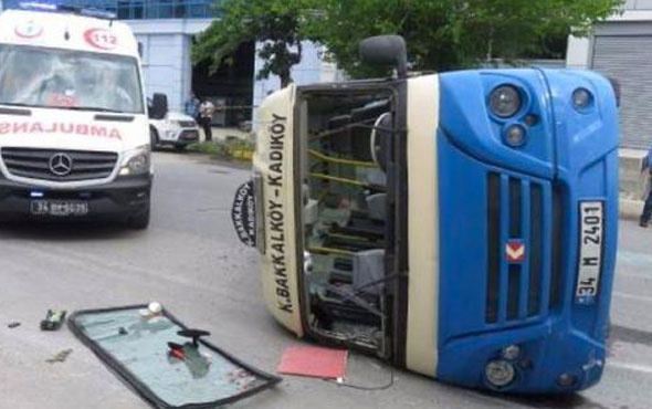 Ataşehir'de yolcu minibüsü dehşeti! İşte kazanın görüntüleri...