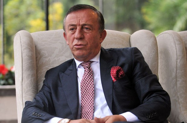 ali agaoglunun genclik fotograflarina