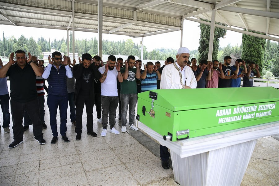 Türkiye'yi sarsan olay cenazeyi almaya bir başına geldi