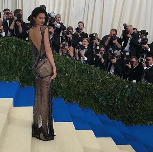 Kendall Jenner paylaştığı bir fotoğrafla servet kazanıyor!