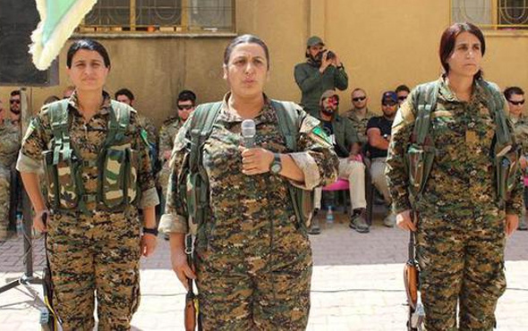 Skandal bir YPG fotoğrafı daha arkadaki ABD'lilere bakın!