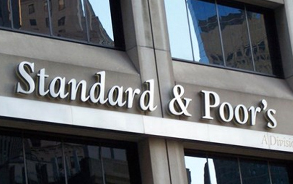 Standard & Poor's Katar'ın notunu düşürdü