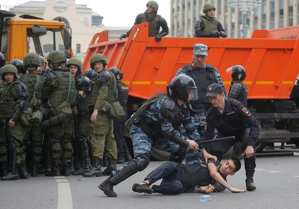 Rusya'da hükümet  karşıtı gösteri