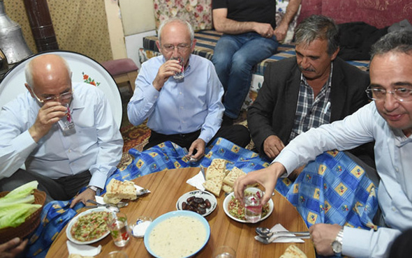 Kılıçdaroğlu köy evinde iftar yaptı