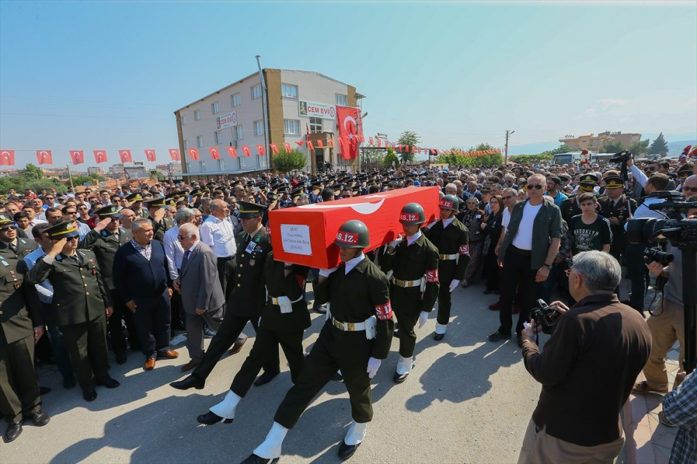 Şehit annesi yürek dağladı! Oğlum kokun geliyor