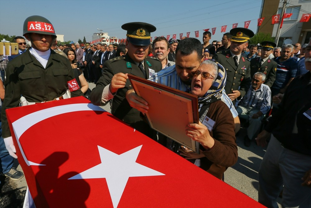 Şehit annesi yürek dağladı! Oğlum kokun geliyor