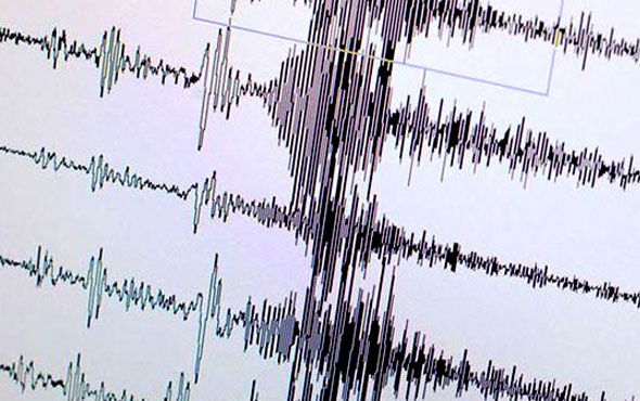 Yine deprem! Ege beşik gibi sallanıyor...