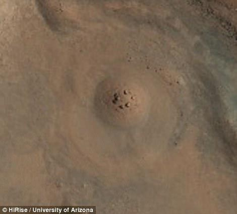 Mars yüzeyinden heyecanlandıran fotoğraflar