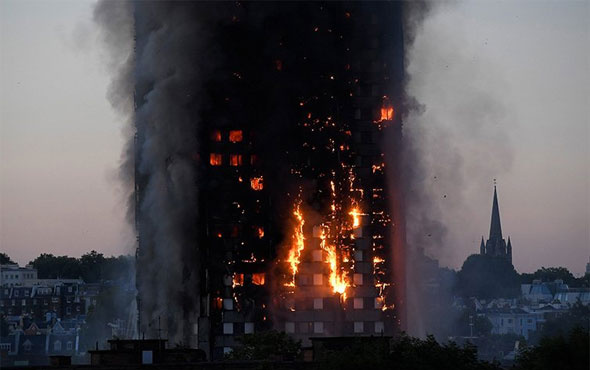 Londra'da 800 daire tahliye ediliyor