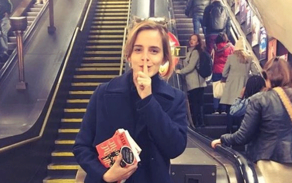 Metrodan sonra sokaklarda Emma Watson'ın yaptığına bakın